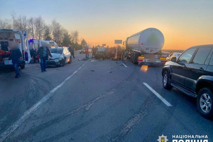 Потрійна ДТП на Одещині: травмувались двоє водіїв та малолітня дитина